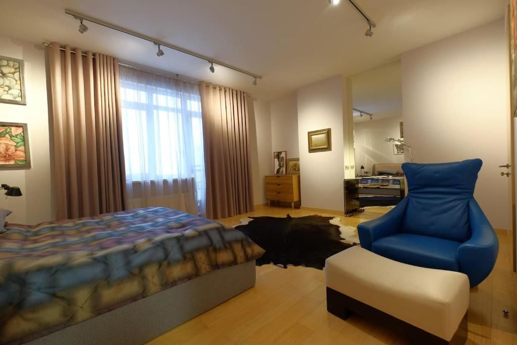 Апартаменты Large Luxury Modern apt in the center of Kiev Киев